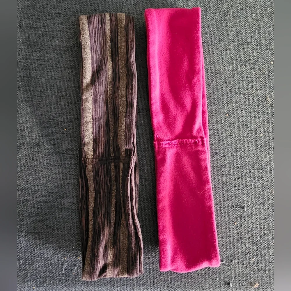 Set‎ of two Lululemon hairbands pink and gray logo on a side
